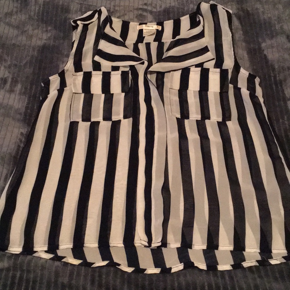 Timing blouse size small